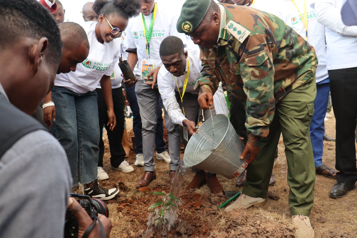 The greatest threat to our planet is the belief that someone else will save it - Robert Swan
 
Youth Keenly following as @KeForestService Officer demonstrates how to properly plant a tree, thanks @UNDPKenya for meaningful engagement #AfricaClimateSummit23
#AfricaClimateWeek