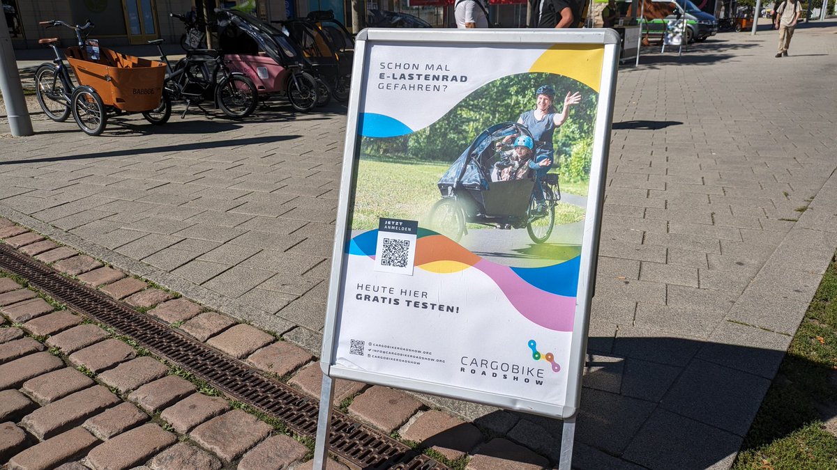 Heute am Roten Turm: Die Cargobike Roadshow. Testfahrt gefällig? 🚲 #Chemnitz #Mobilitätswende