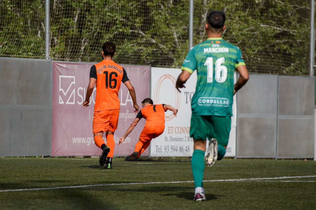 tcf_oficial's tweet photo. 𝐇𝐢𝐬𝐭𝐨𝐫𝐢𝐚. El primer gol del Torrent C.F. en 2ª RFEF. 🧡 https://t.co/ktx5k1SNKs