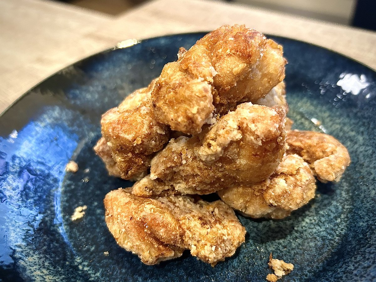 tetsunagi_inter's tweet photo. 本日はこちら！
アサヒらしいキレ感のあるシャープな味わいは唐揚げにピッタリでした。
この銀色を見るだけで落ち着きますよね。それが何よりの価値なのかもしれない。

#鉄凪インターの禁酒報告
#アカスピ二次予選まであと4日 https://t.co/JvLEjdjMwN