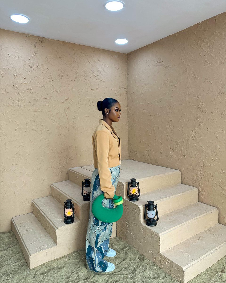 RanksAfrica's tweet photo. Bella Okagbue's circle is small, as she values quality over quantity. She is currently one of the top authentic fashion influencers in Africa.
@prettylittlething โก๏ธ
#pltstyle #plt #prettylittlething https://t.co/tgnuO885Wq