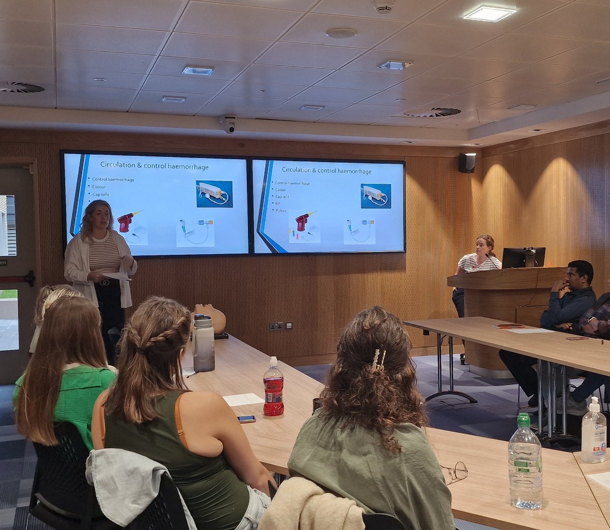 SimStarsIRL's tweet image. Delighted to be facilitating another resus training day for the ED staff in @CUH_Cork with assistance from @CuhANP #SimulationBasedTraining #Trauma #Resus #SSWHG @HrSswhg