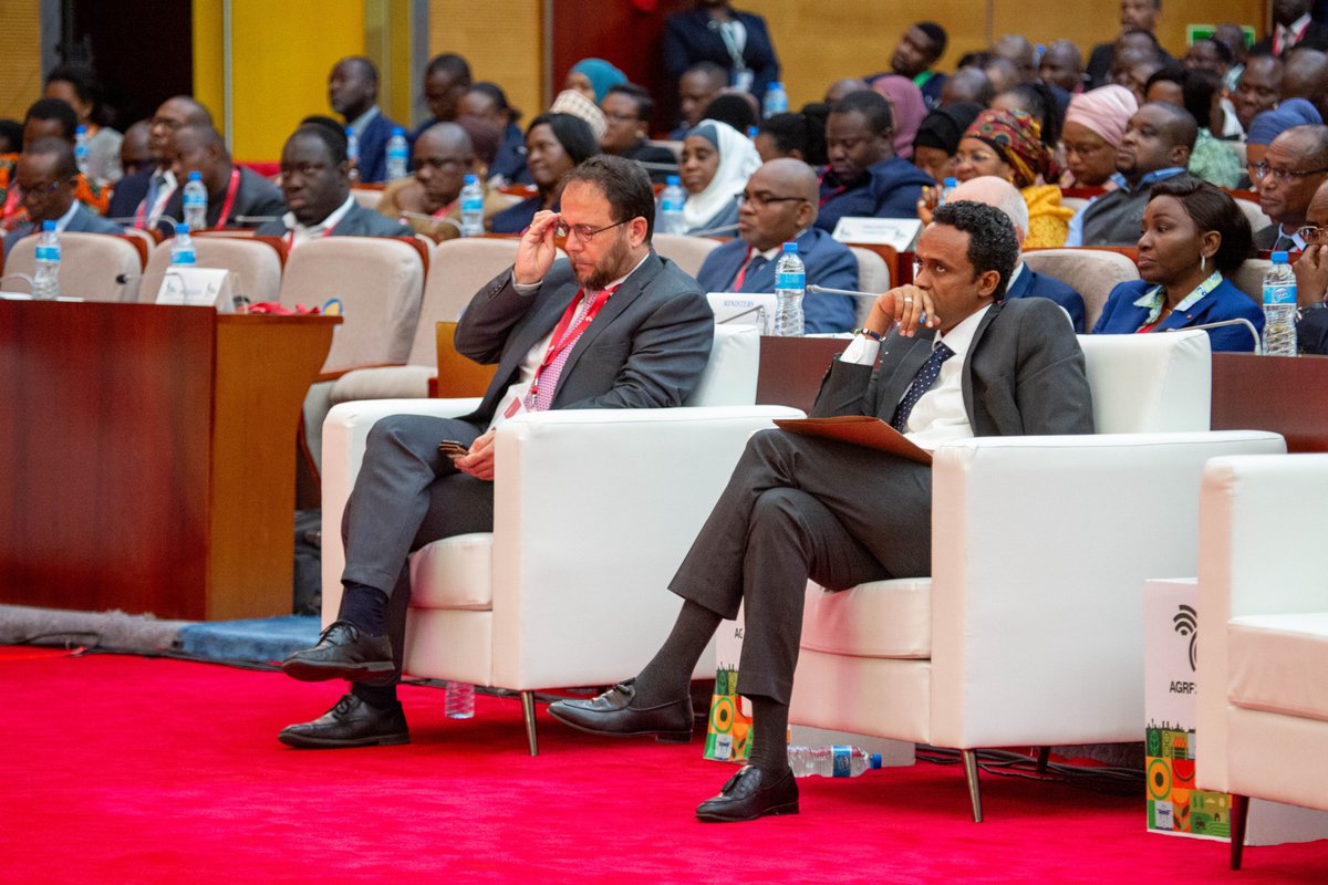 TanzaniaDigest's tweet photo. LEADERS CONVENE AT AGRF 2023 IN DAR ES SALAAM

Vice President Dr. Philip Mpango led various leaders at the African Green Revolution Forum (AGRF 2023) meeting, which commenced today, September 5, 2023, at the Julius Nyerere International Convention Centre in Dar es Salaam.

Africa's Food Systems Forum 2023 Summit's theme, "Recover, Regenerate, Act: Africa's Solutions to Food Systems Transformation," focuses on building better food systems and sovereignty with youth and women at the center. 
#AGRFinDar #AGRF #AfricaFoodSystemsForum2023 #Tanzania
