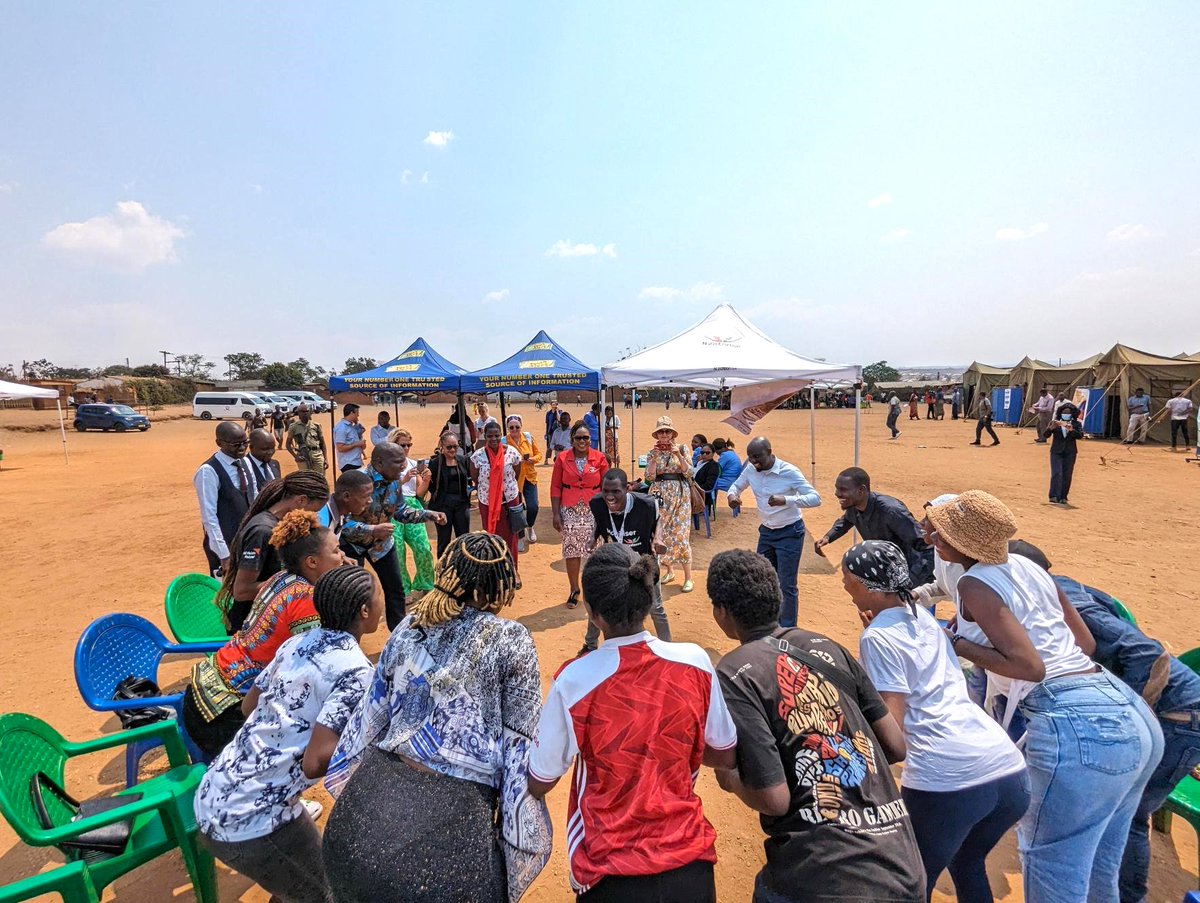 EPF_SRR's tweet photo. Day 3 of the #EPFStudyTour in #Malawi has started!

MPs @carlami70 , @bridsmithTD , @elorantaeevajoh, @ZanchettaPS and Senator Cosmin Poteras witnessed the inspiring work of Family Health Services @FHS_Malawi & @alert_mix , a local NGO dedicated to improving the lives of Malawians - especially youth - through HIV prevention and sexual & reproductive health rights. 🙌 #SRHR #HealthForAll #prevention