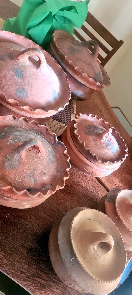 3ashou's tweet image. Life of a Zanzibari Woman... #traditional #cookingpots #vyungu #zanzibariwoman