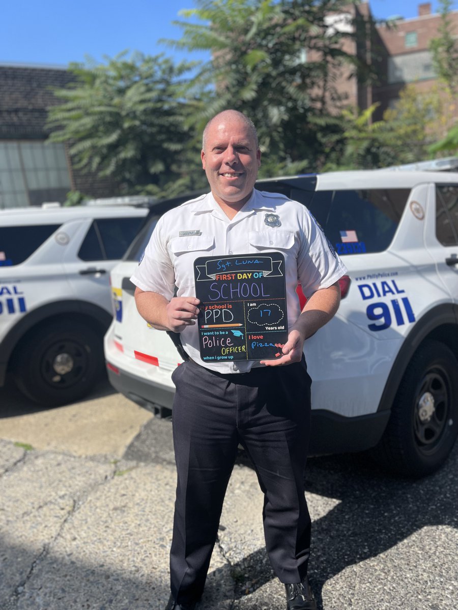 PPD03Dist's tweet photo. First day of school 🍎🚌📚
Good luck to all the students in South Philly! Have a great and safe year! https://t.co/bYVWRWyuPB