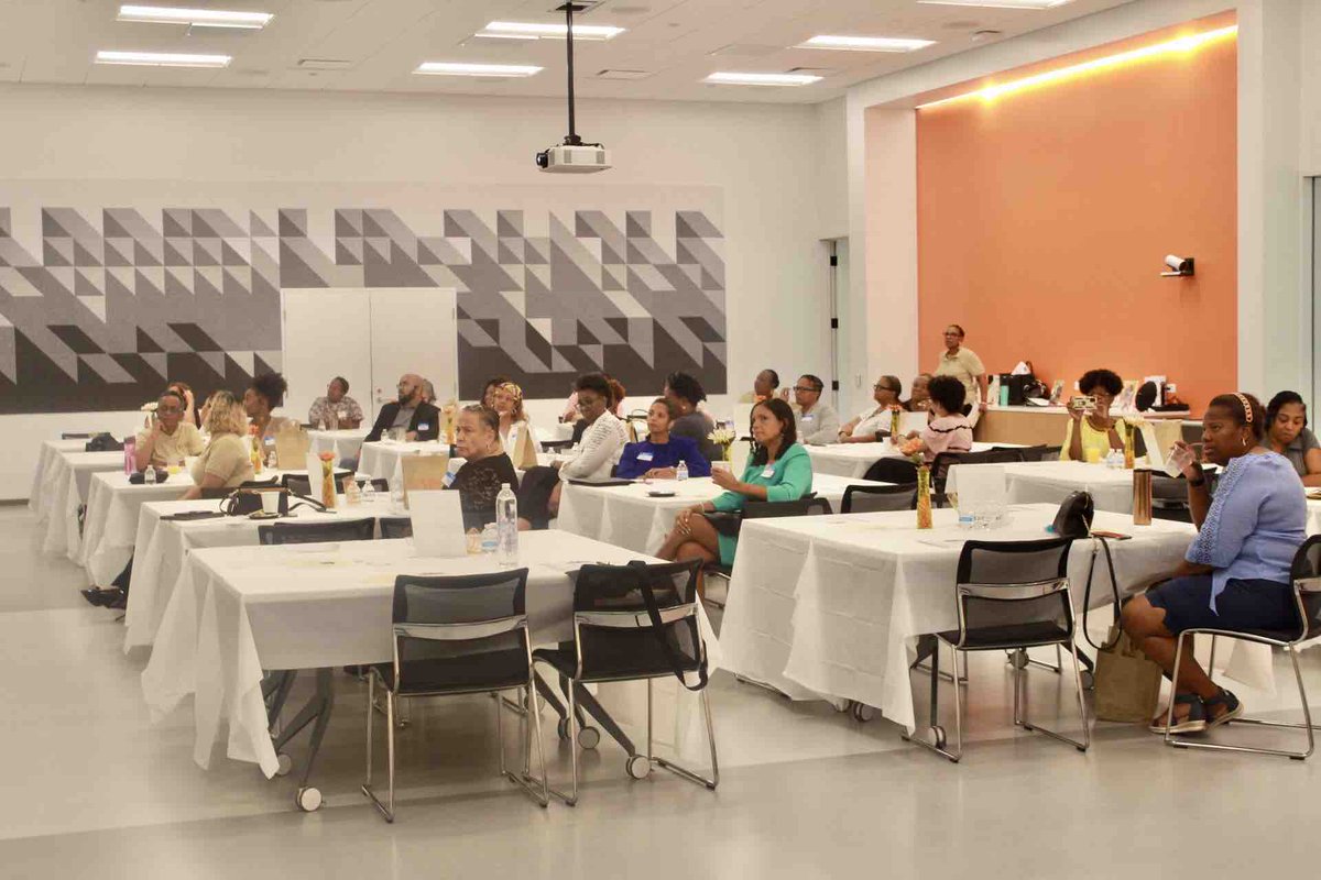 BCDIchi's tweet photo. Good Morning BCDI-CHI,

We are still riding the wave of action from our Legislative Breakfast.

Thank you to our esteemed panel and all
those that attended to make this a dynamic event.

See you all on Oct. 19th at our General Membership Meeting!

#bcdichi #nbcdi https://t.co/bhi8jk8uXm