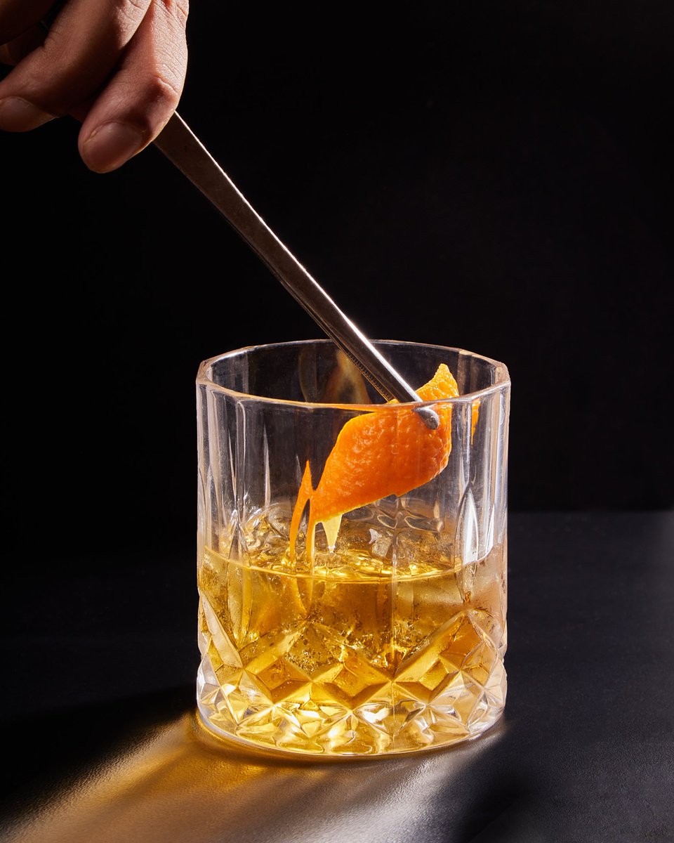 Experience the taste of Highlands, infused by citrus elegance of orange garnish. #SanjayDutt #TheGlenwalkWhisky #TheProductOfScotland #ForgeYourOwnPath #Whisky #Scotch #Scotland