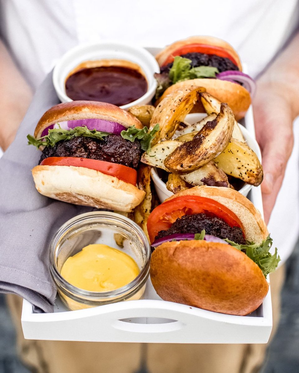 USDAIndia's tweet photo. Try this tasty, home-made burger recipe by Chef @Petersidwell and see if your friends and family can recognize the secret ingredient #CaliforniaPrunes! #PrunesForLife #Prunes #RecipeOfTheDay #TasteofAmerica #CookWithPrunes #CAGrown #TheGoldenState
Recipe: https://t.co/x80T8tQUZz https://t.co/YaXo8pU21B