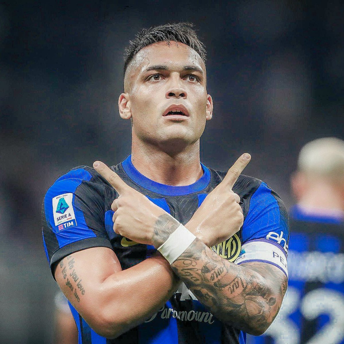 ciftkaletr's tweet image. #LautaroMartinez, İtalyan ekibinde toplam 107 gole ulaştı ve kulüp tarihinin en golcü 10. oyuncusu oldu.

#GiuseppeMeazza 284 golle kulüp tarihinin zirvesinde yer alırken ikinci sırada 209 golle #AlessandroAltobelli bulunuyor.

#Martinez, 2018 yılında #RacingClub'dan gelmişti.