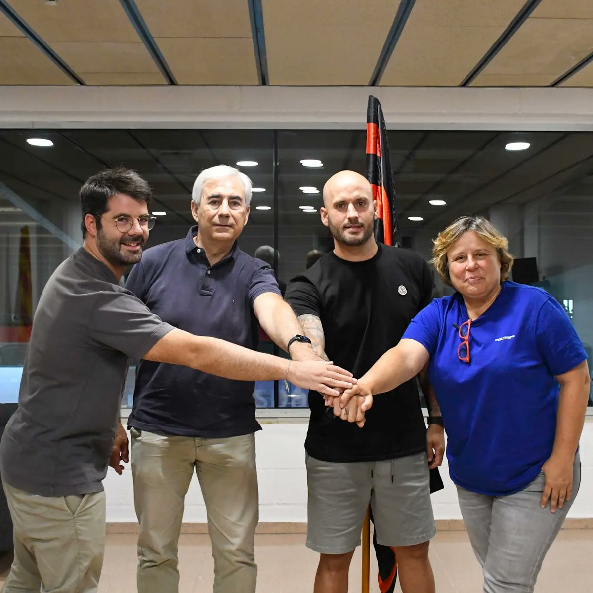 🆕️ <a href="/Raulmarin_9/">Raul marin martin</a> penja els patins però seguirà amb nosaltres! 

🏑 Hem fet oficial el seu nou càrrec com a segon entrenador del primer equip i coordinador de la base

👉🏻 <a href="/ramonmargaleft/">Ramon Margalef</a> assumeix les funcions de secretari tècnic 

#EternRaulMarin #ForçaReus