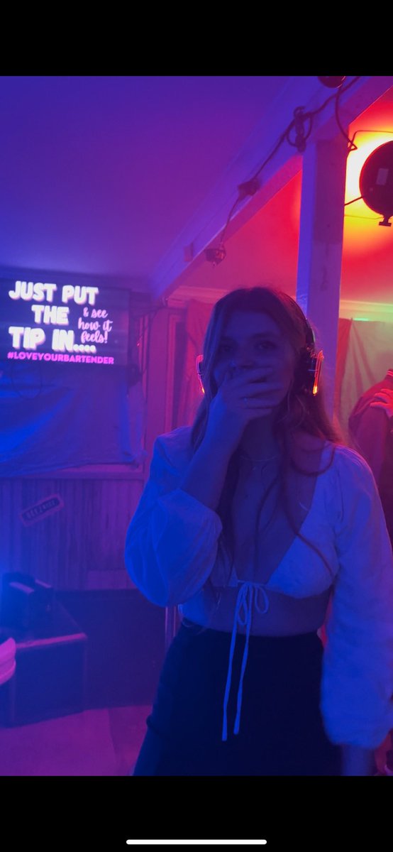 eva21668650's tweet photo. Quality time with the girls😝😝 there are few times when I get to enjoy myself without the kids LOL. Went to a silent disco!! A but cheeky might I say😉 Felt maybe I was the oldest there, but you're never to old to have fun🤪🤪 https://t.co/cMlLKxbzPD