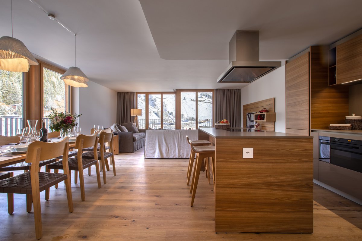 احجز الآن واحصل على سحر جبال الألب الحديثة مع تصميم الشاليه السويسري
shorturl.at/hrEMN