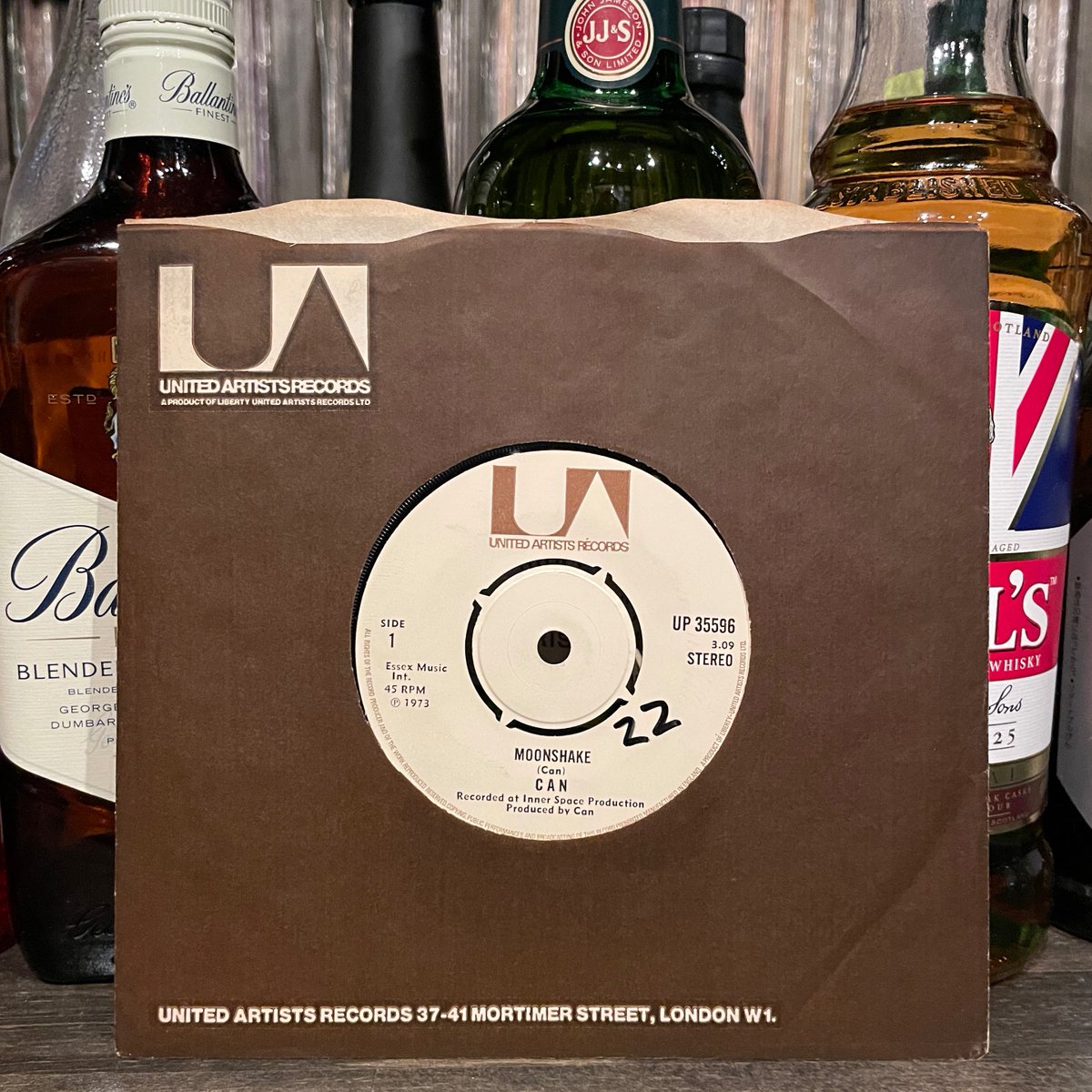 MILEHIGHCLUB202's tweet photo. ほな7いこか
CAN / Moonshake [’73 United Artists Records --- UP 35596]
#HolgerCzukay #can #moonShake #FutureDays #MichaelKaroli #IrminSchmidt #JakiLiebezeit #KenjiSuzuki #vinylbar #musicbar #レコードバー #mhc05092023
https://t.co/bcTnp5VZRt https://t.co/FrNN3d4nbb