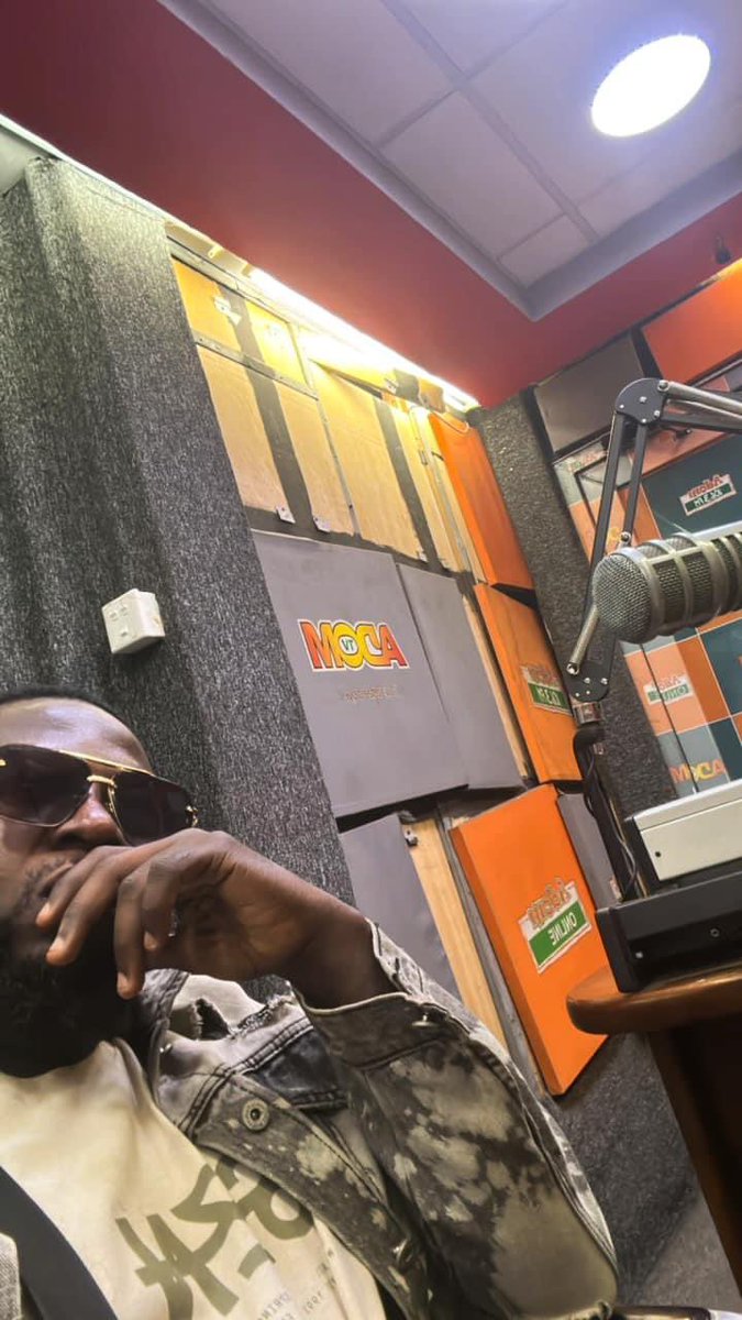 We are LIVE on Adom 106.3 FM now 
Back to #eyenwanwa #radiotour  ACCRA

youtu.be/YeJOIsN_Cbk?si…