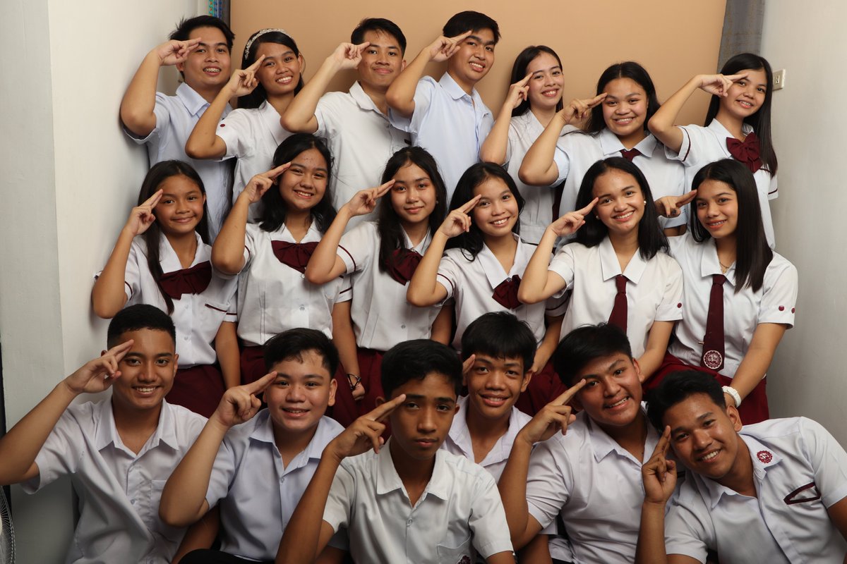 AbanicoOwen's tweet photo. Mananatiling berde at kahel sa gitna ng madilim na ulap

My growth, my strength, my support system 🧡💚 https://t.co/5hUTczCIGl