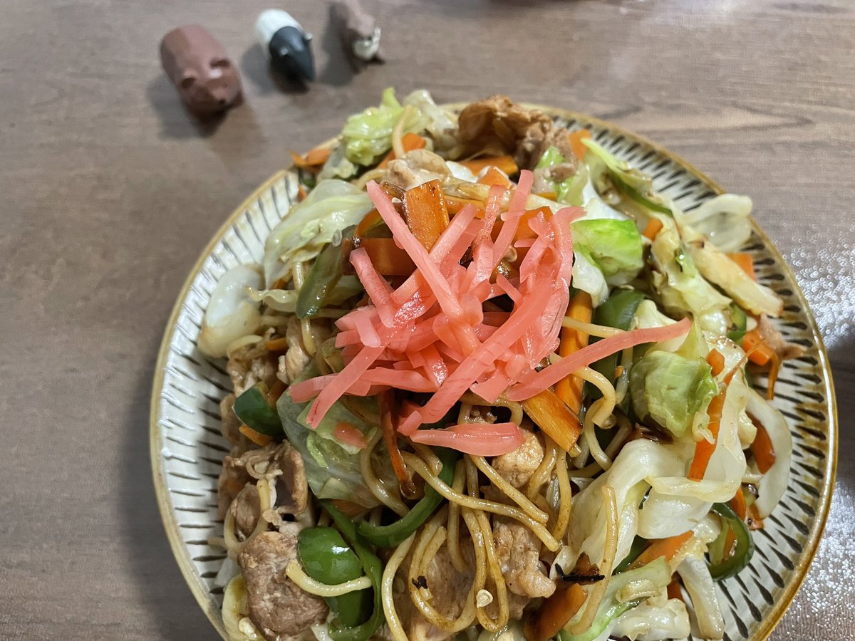 gohanbambo's tweet photo. ここ最近の麺

なすそうめんと、
焼きそば焼きそば焼きそば https://t.co/cE0MeTU7WW