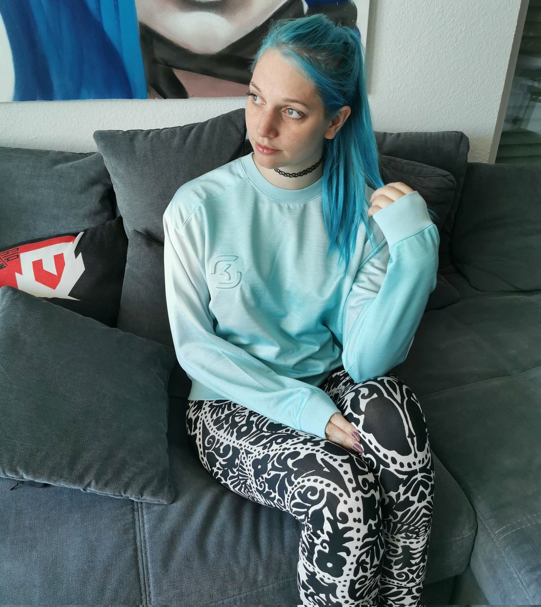 BloodyNyuu's tweet photo. 👉 https://t.co/kFO0q8DeIp 👈
Noch auf dem Weg der Besserung. Dennoch kein Make-Up 💙 Ich liebe diesen Pulli von @SKGaming 🥰
#nofilter #nomakeup #runskg https://t.co/MApYA1mKy7