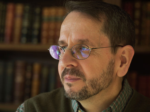 Ayer mientras participaba en el programa de Julia Otero, Juan Manuel de Prada me preguntó cómo estaba jubilado a los 60 años. A esa edad es perfectamente posible retirarse de la enseñanza, pero lo cierto es que yo estoy jubilado desde los 50. Una avalancha de tragedias familiares