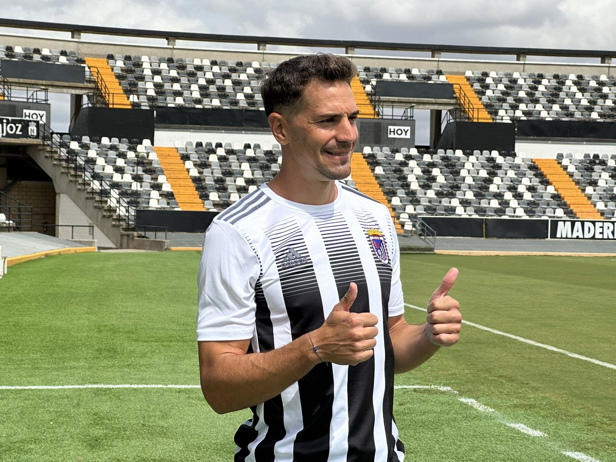 🤍🖤 ¡Fran Grima es blanquinegro!

🏟️ ¡El Nuevo Vivero es ahora tu casa!

🫡 ¡Bienvenido, <a href="/Fran_Grima/">Fran Grima</a>!

#FranGrimaBlanquinegro | #Temporada2324