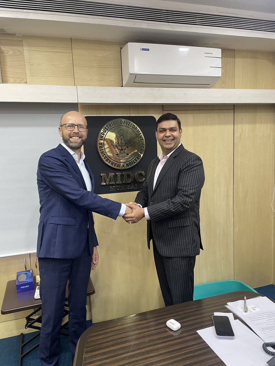 CEO MIDC (@midc_ceo) on Twitter photo Delighted to meet Polish Consul General <a href="/DamianIrzyk/">Damian Irzyk</a> to discuss Maharashtra Poland trade relations. I look forward to strengthen bilateral ties and enhanced cooperation
#magnetic Delighted to meet Polish Consul General <a href="/DamianIrzyk/">Damian Irzyk</a> to discuss Maharashtra Poland trade relations. I look forward to strengthen bilateral ties and enhanced cooperation
#magnetic