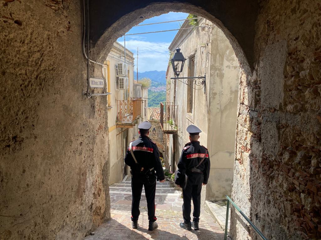 Buongiorno da Roccavaldina (ME)
#PossiamoAiutarvi #Carabinieri #Difesa #ForzeArmate #28settembre