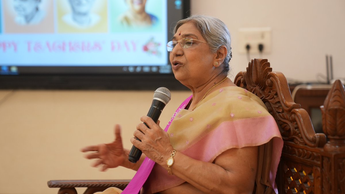 tyi_official's tweet photo. Expressing gratitude to our teachers @ The Yoga Institute on the occasion of Teacher's Day! We cannot thank you enough for all that you do everyday in moulding thousands of lives.
#Techersday #TeachersDay2023 #ThankYouTeachers #TheYogaInstitute #DrHansaji #TheYogaInstitute_ https://t.co/AbuO47rxG9