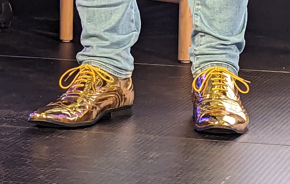 chrissbaumann's tweet photo. Well, that's some shoes! π―
The testimist at #TestingUnited https://t.co/ebdnNY8Tjm