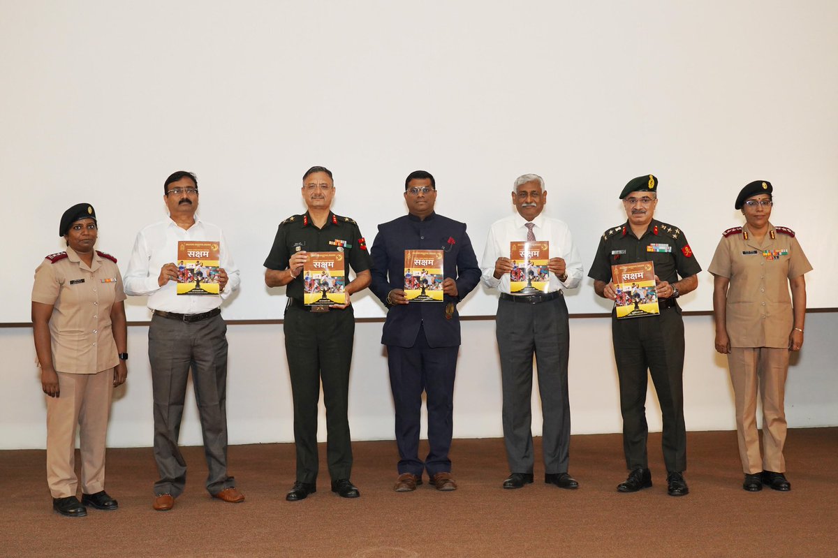 IaSouthern's tweet photo. Spinal Cord Injury Centre, #Kirkee celebrated International #SpinalCordInjuryDay23 honouring achievements of soldiers who have transcended disability &amp; won laurels at various forums. Second Edition of magazine ‘Saksham’, a compilation of artwork by patients also released (1/2) https://t.co/jr3s1GLe7T