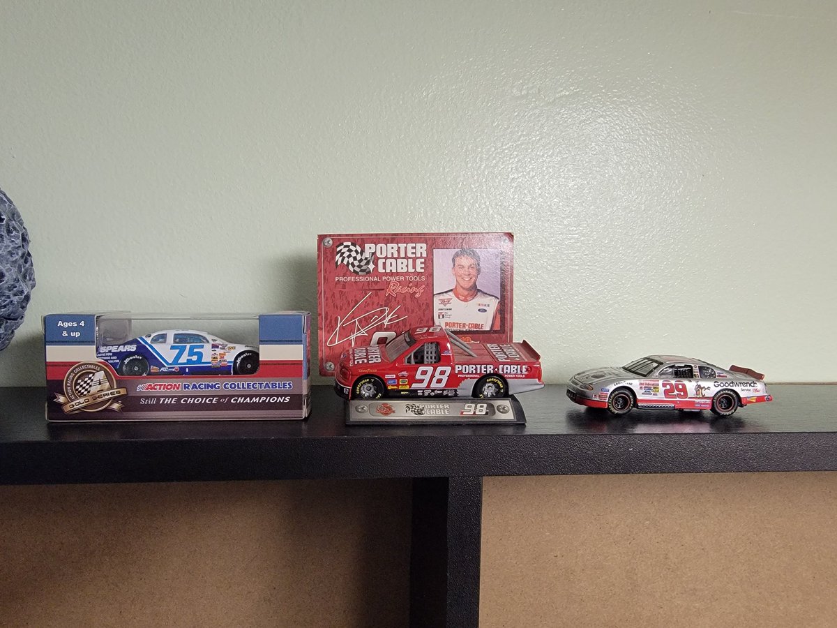 Lam09D's tweet photo. @KevinHarvick how many of these trucks have you seen? Felt super lucky to get this years ago! https://t.co/te9iszEoWg