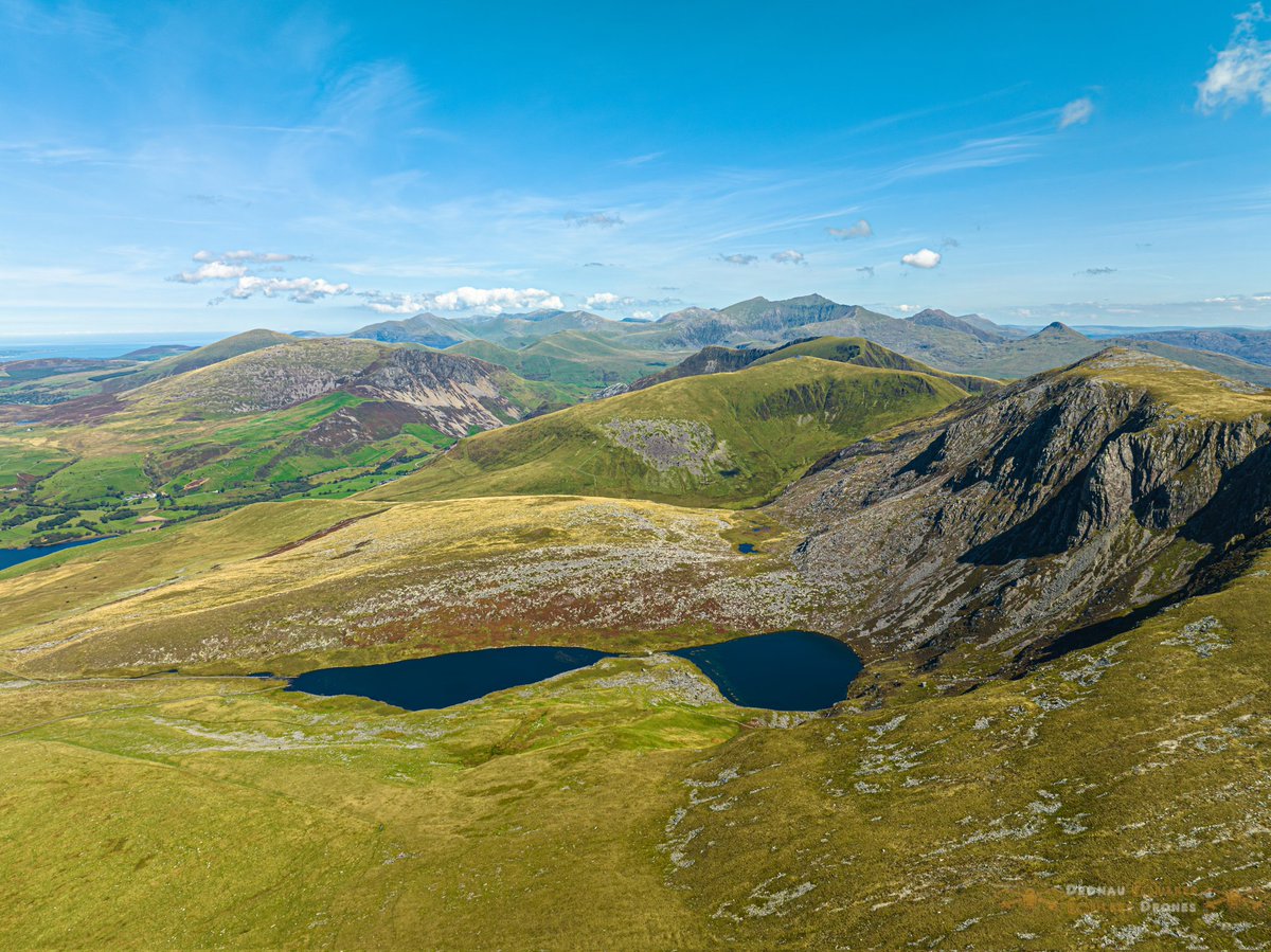 Eryri! ⛰️🏴󠁧󠁢󠁷󠁬󠁳󠁿

@Ruth_ITV @DerekTheWeather @ITVWales @S4Ctywydd @ItsYourWales @huwbbc @carolvorders @MillardWill @ChrisPage90 @metoffice
@carolkirkwood @LSRPlaid @BrynfonFn @eryrinpa @apceryri @StormHour