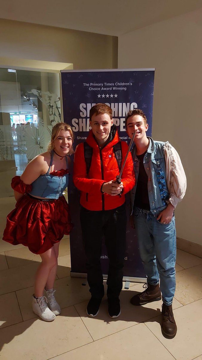 Upmo (@upmoproject) on Twitter photo 🎭The Tuesday Drama group from SMH went to see <a href="/SmashTheBard/">Smashing Shakespeare</a> during the Edinburgh Fringe. The cast were lovely and came out to take pictures with the students. They all had a great time!
The Tuesday drama group is currently doing a project based on Romeo & Juliet.🌹 🎭The Tuesday Drama group from SMH went to see <a href="/SmashTheBard/">Smashing Shakespeare</a> during the Edinburgh Fringe. The cast were lovely and came out to take pictures with the students. They all had a great time!
The Tuesday drama group is currently doing a project based on Romeo & Juliet.🌹