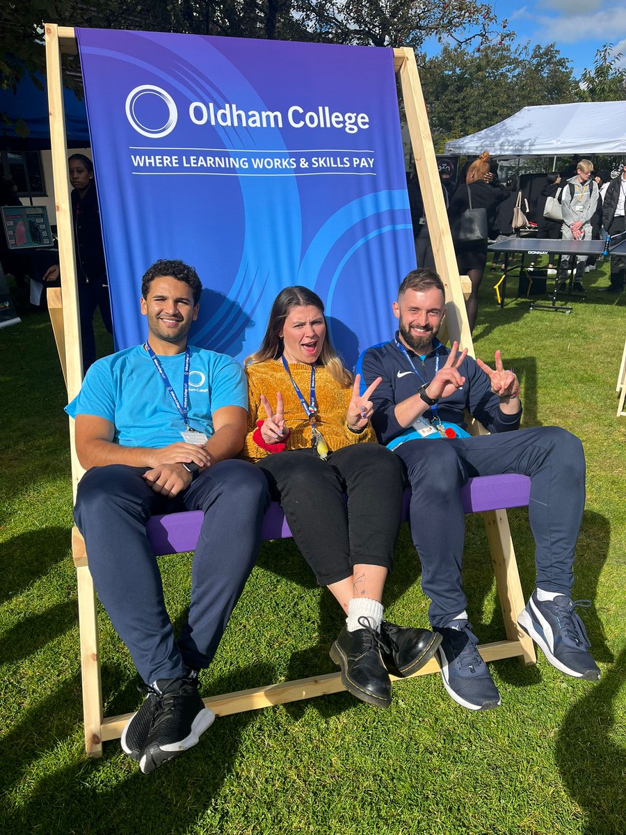 OldhamCollege's tweet photo. We're excited to welcome hundreds of new &amp; returning students to Freshers' Fest tomorrow 🎉

Students: make new memories, friends &amp; discover opportunities at this event run by your Student Union.

Join us from 11:30am-2pm for free food, ice cream, entertainment &amp; much more. https://t.co/32iIbdM8rs