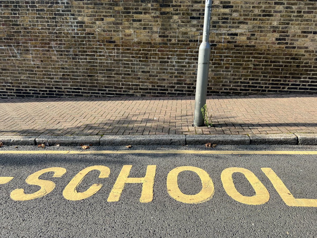 We love this time of year! Welcome to all our new and continuing <a href="/RCA/">Royal College of Art</a> PGRs! Looking forward to our first ‘Methods of Intent’ seminar starting next week in the School of Communication. Details to follow soon. 📚✏️📘🚌🚸🌞