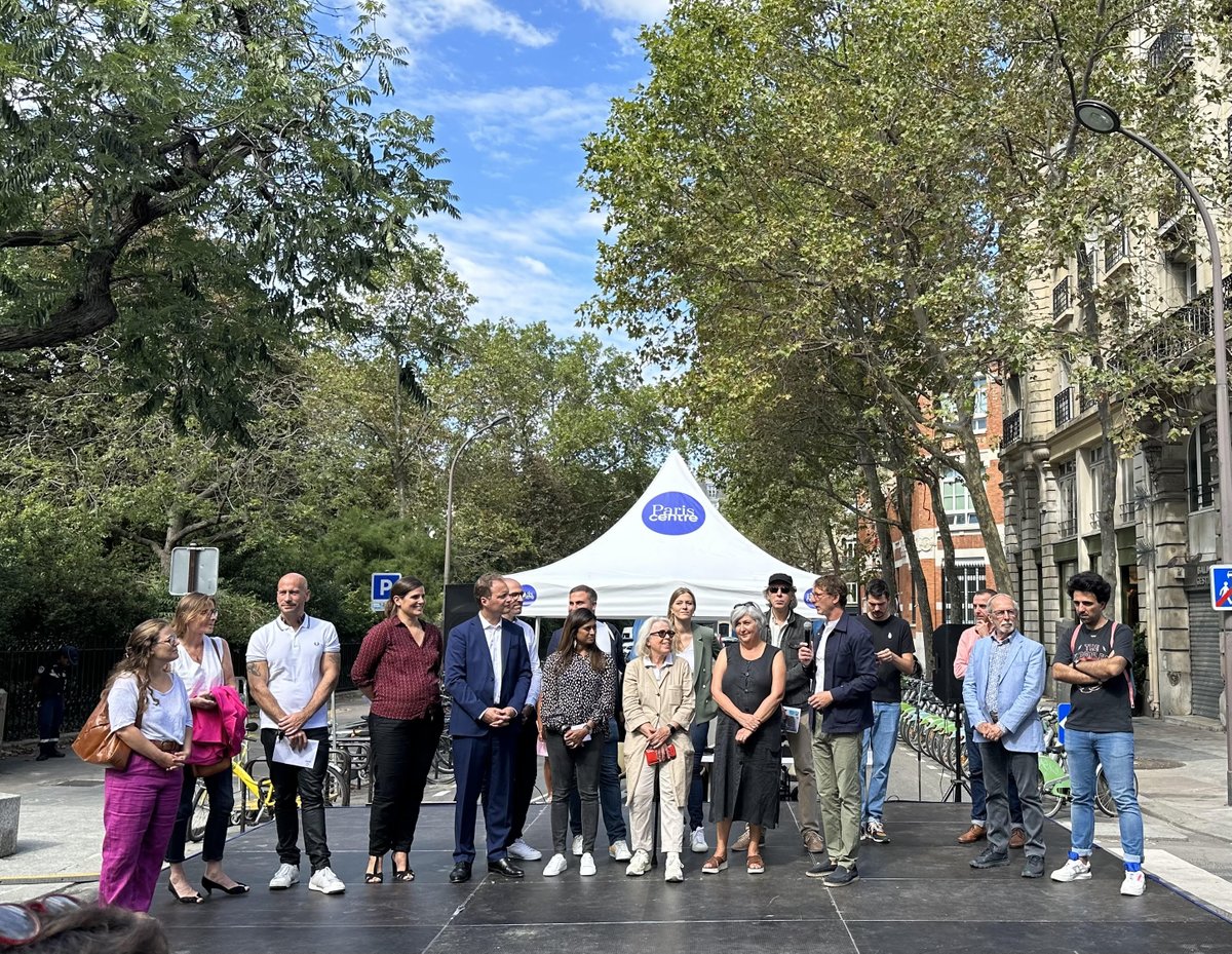 🌟 Notre association à la Fête de la Vie Associative de Paris Centre en présence du maire ! Merci à tous ceux qui sont venus nous soutenir dans notre lutte contre le proxénétisme et la traite des êtres humains. Ensemble, nous faisons la différence. 💪
#Lutte #Association