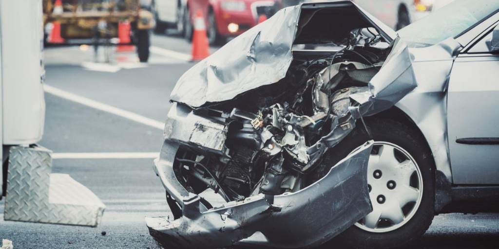 SMT_Legal's tweet photo. Statistics show that #OlderAdults are more likely to be involved in #FatalCrashes while under the influence of #alcohol than any other age group: https://t.co/5ybAZySnb8 #ImpairedDriving #DrinkingAndDriving #DUI https://t.co/iOEMEV0JrN