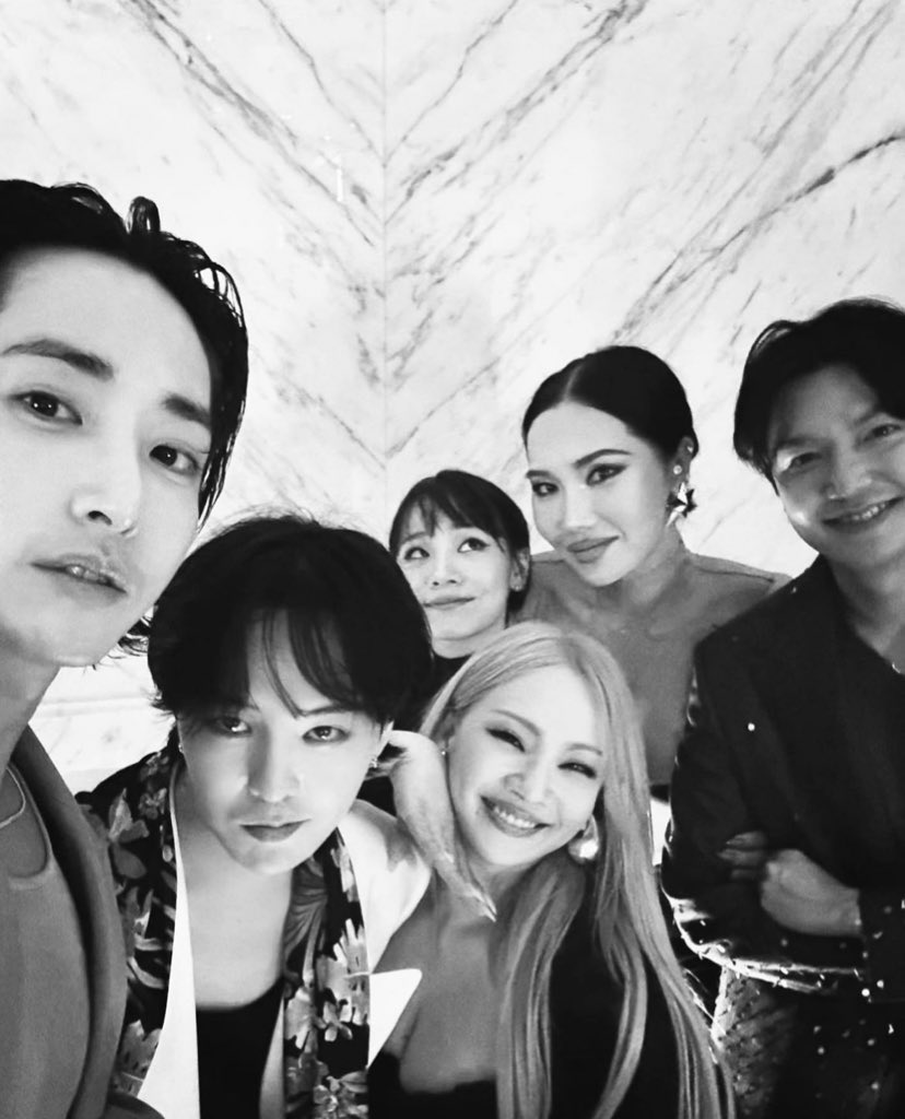 chaerinecl's tweet photo. The OGs. https://t.co/muaH0Svzgc