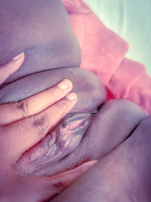 It&rsquo;s not Monday but would you still eat my 🐵? https://t.co/wZbNfPTU8I