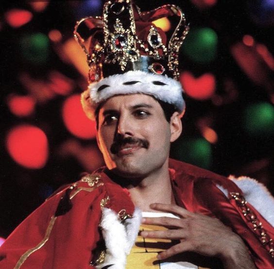 ssoundod's tweet photo. The great Freddie Mercury was born 77 years ago today in Stone Town, Tanzania!
His real name is Farrokh Bulsara.
#Queen https://t.co/s6IeQwvn14