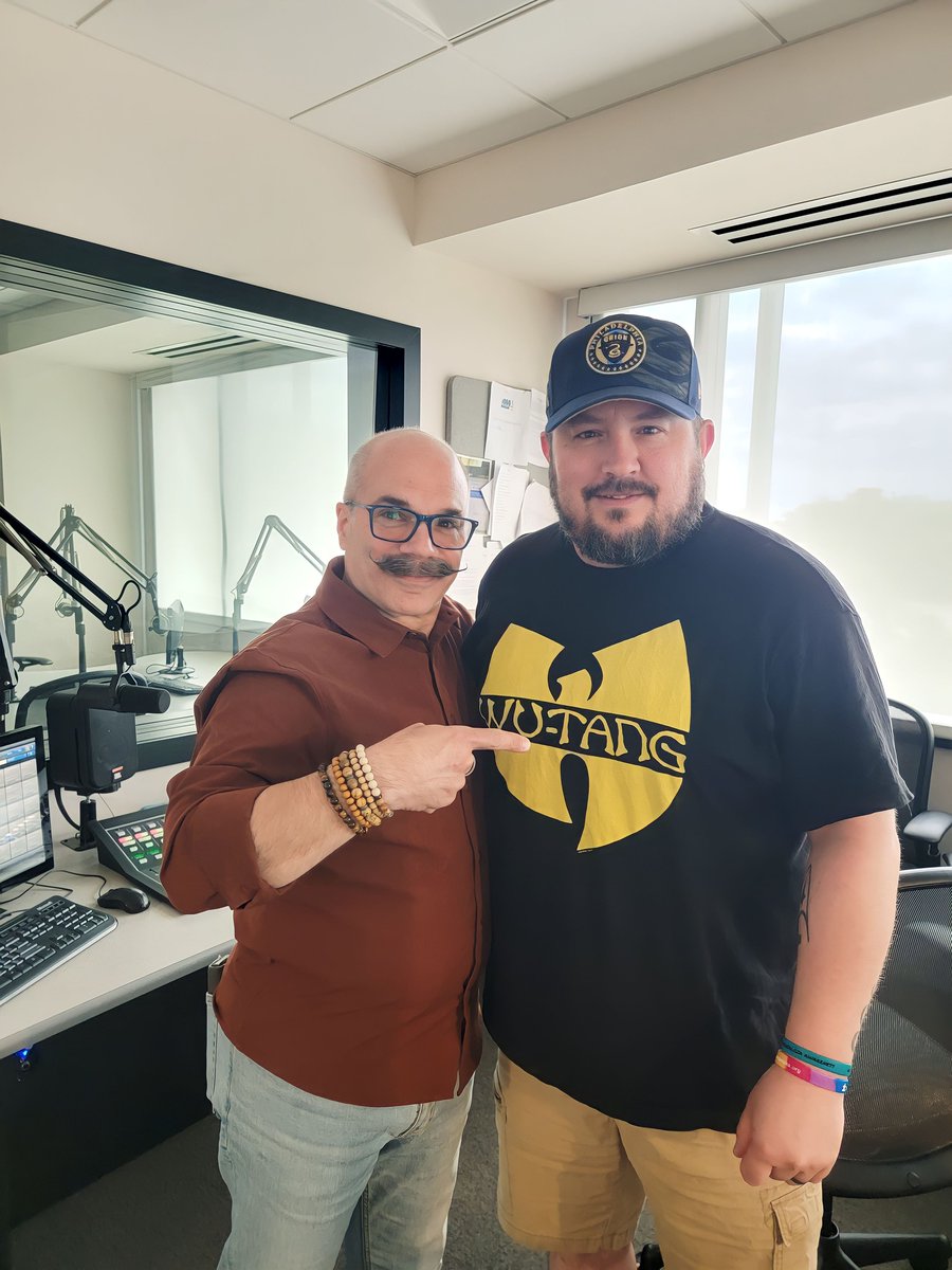 DWSchoner's tweet photo. I LOVE IT📷   BOOM 📷

@DoreenTaylor's The Scene with Doreen sound engineer Matt Minarik is really a big fan of Wu-Tang. 📷

We talked about @WuTangOnHulu 2nd &amp; 3rd seasons being made in #NJFilm and all the wonderful locations. 📷 https://t.co/xDadVbTiN5