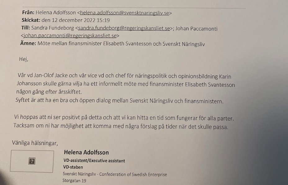 Skolinkvisition's tweet photo. Svenskt Näringsliv mailar regeringskansliet och vill ha ett "informellt möte med finansminister Elisabeth Svantesson". Kanske inte vore helt fel med ett lobbyregister ändå? 

Källa: https://t.co/8SMzb4Gg4A https://t.co/uI2nfTm401