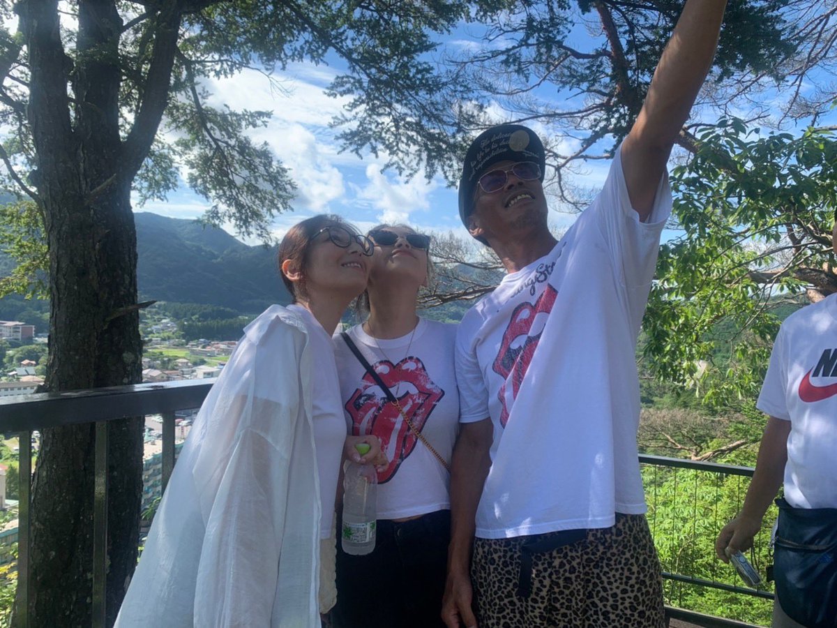 DqReika's tweet photo. 娘がペアルックで買ってくれた♪
久々の家族旅行✈️ https://t.co/JNEQdt4shF
