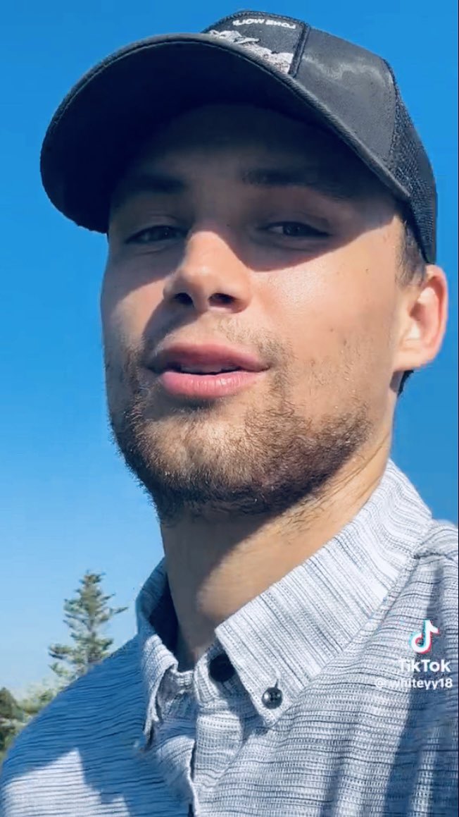 RobinScrutton's tweet image. Oh my I absolutely love these pictures 🫠 What a beautiful,sexy,spectacular man 🫠 I’m so grateful to him for always brightening up our day!! ❤️ #Williamwhite #Whiteyynation #Thathat #Thatscruff #Thatface 🫠🔥👑✨❤️