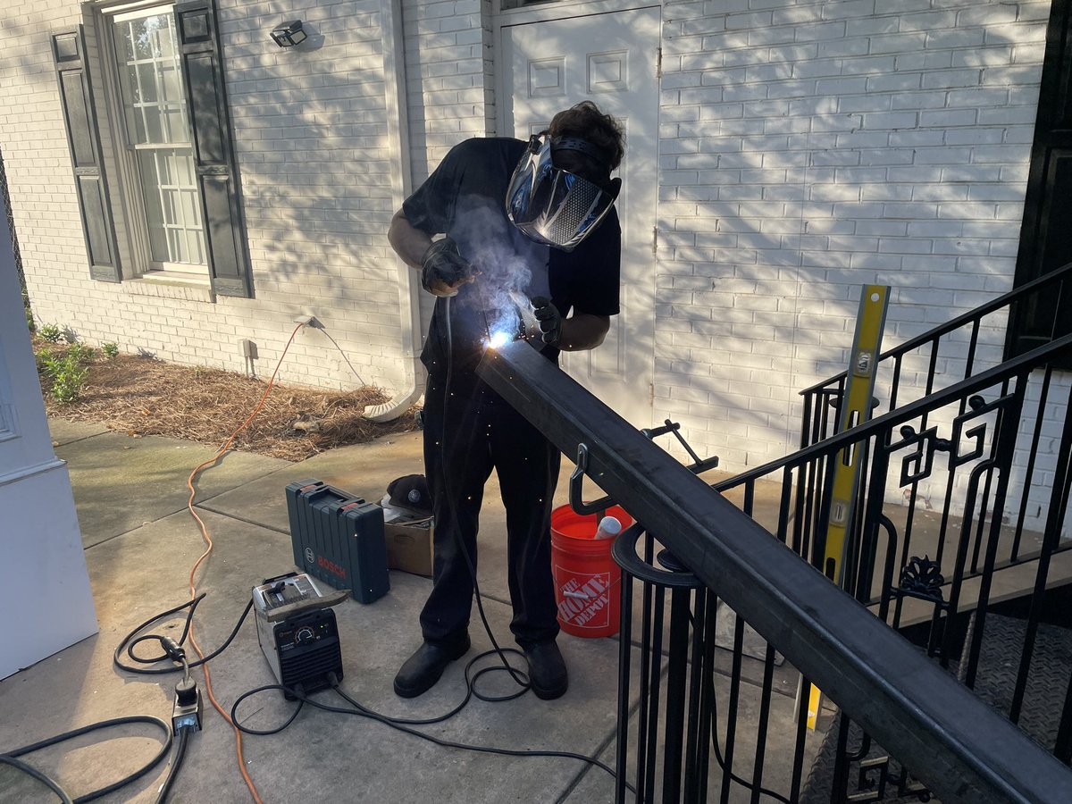 Welding in the wild today!

<a href="/BabyFace_Fab/">BabyFace Fabrication</a> | #BabyFaceFab 👶🏻