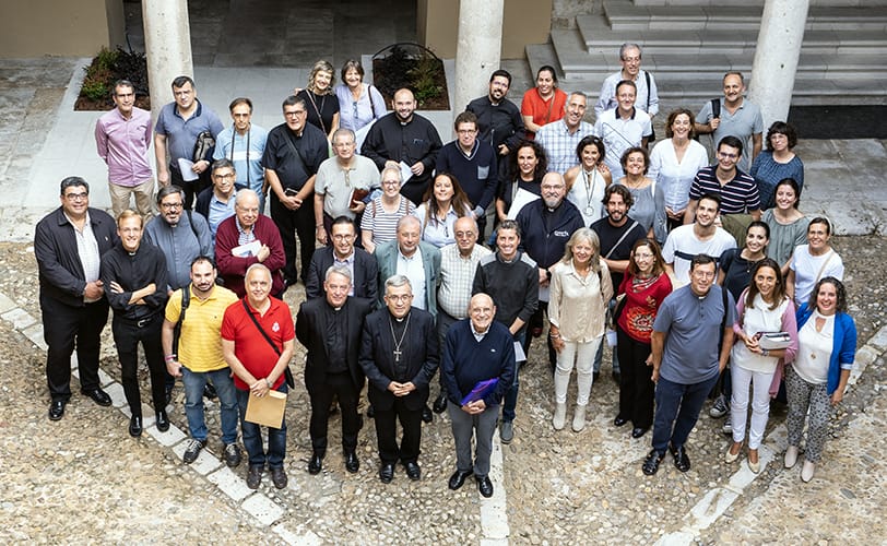 archiValladolid's tweet photo. Nombramientos  pastorales de @MonsArguello y constitución de equipos diocesanos "para renovar, activar y coordinar la pastoral diocesana", de cara al nuevo curso. 
Información, imágenes  y vídeos 
👇👇👇
https://t.co/f3P4Huaoab https://t.co/WhHx75yudJ