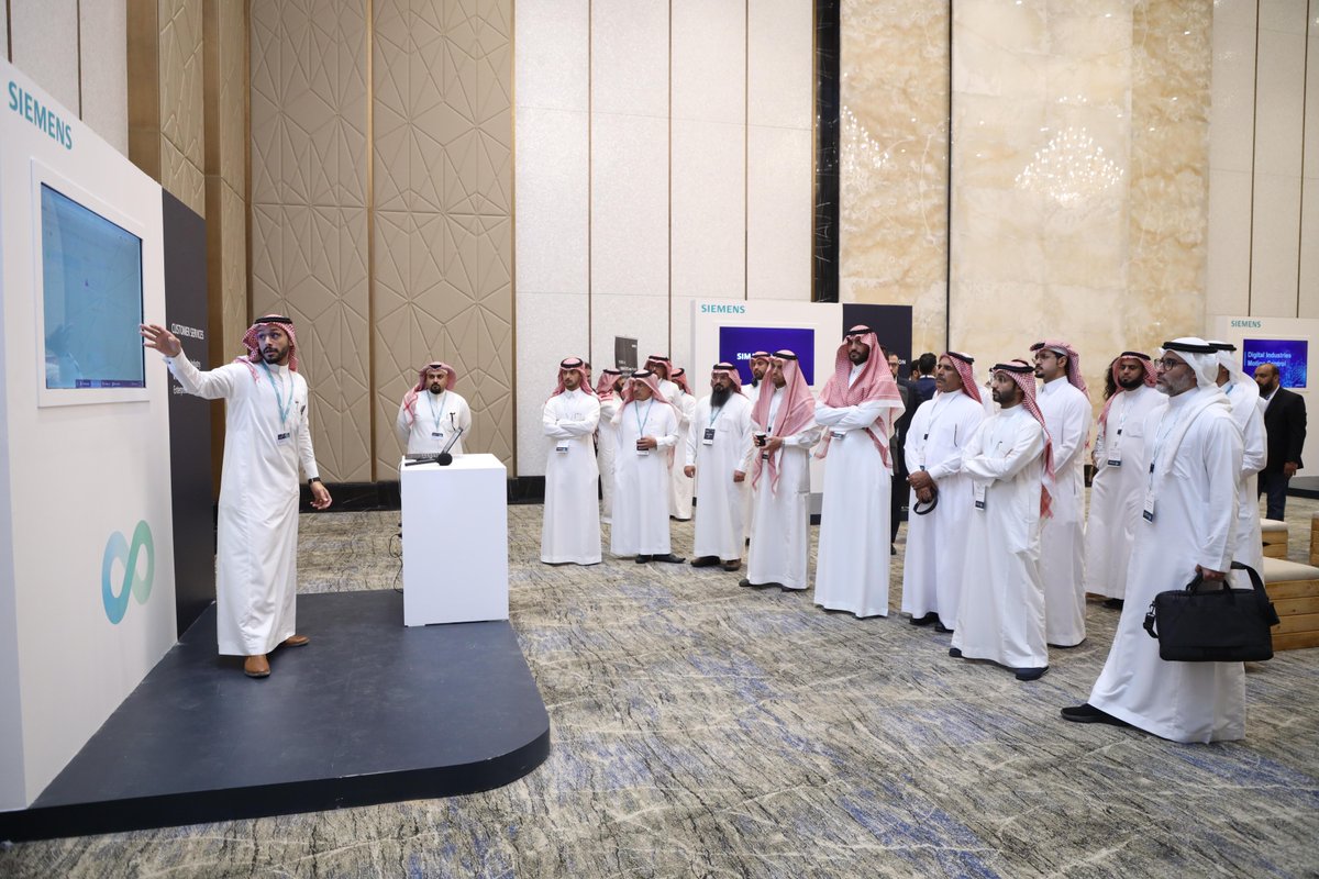 siemens_me's tweet photo. 🎬That’s a wrap! Digital Industries Technology Day in Saudi Arabia concluded yesterday, with 250+ attendees. 
The live marketplace showcased our cutting-edge products and solutions, that combines the real and digital worlds to transform &amp; diversify the kingdom’s economic sectors. https://t.co/UMZ60XPfrP