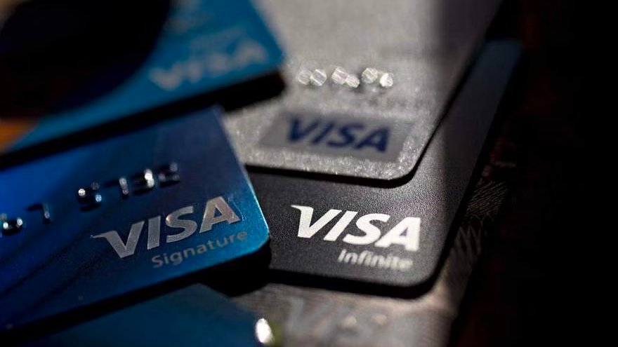 coingecko's tweet image. JUST IN: @Visa announces plans to expand stablecoin settlement capabilities by leveraging $USDC and utilizing the #Solana blockchain.