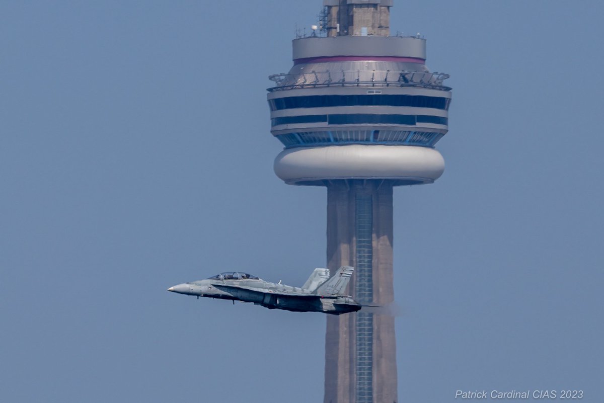 #Toronto, your #CF18Demo Team had a great weekend at the @CIASToronto and look forward to coming back again next time. Our next show is this weekend at #VOLARIA in #Montreal. See you there! 📸 Patrick Cardinal