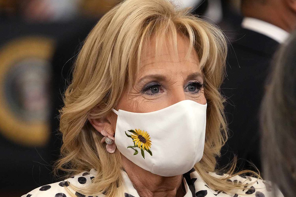 DrEliDavid's tweet photo. Jill Biden just tested positive for Covid, again 🤡

🔸2x vaxxed
🔸2x boostered
🔸2x got Covid https://t.co/JLUhJZBQNJ