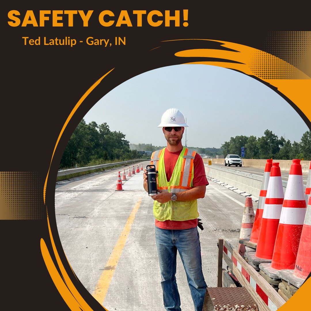 rieth_riley's tweet photo. One of our saw/seal crew was working in the middle lane closure on I-65. Ted saw that the type III barriers were left open. Not knowing the lane was closed, traffic could have easily entered the work zone. Ted immediately put type III barricades back in place. #safetycatch https://t.co/B4DEFA4a1t